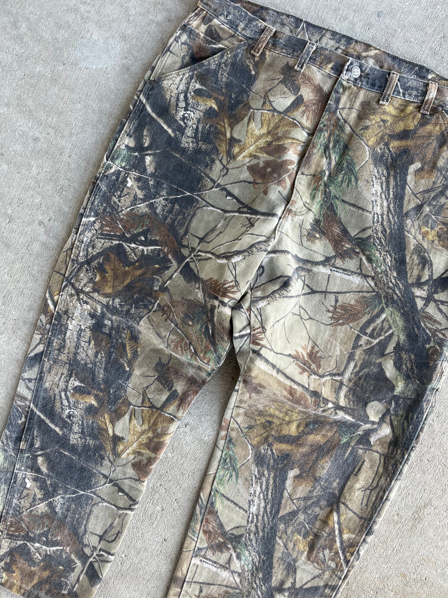 VINTAGE CAMO PANTS 41X29