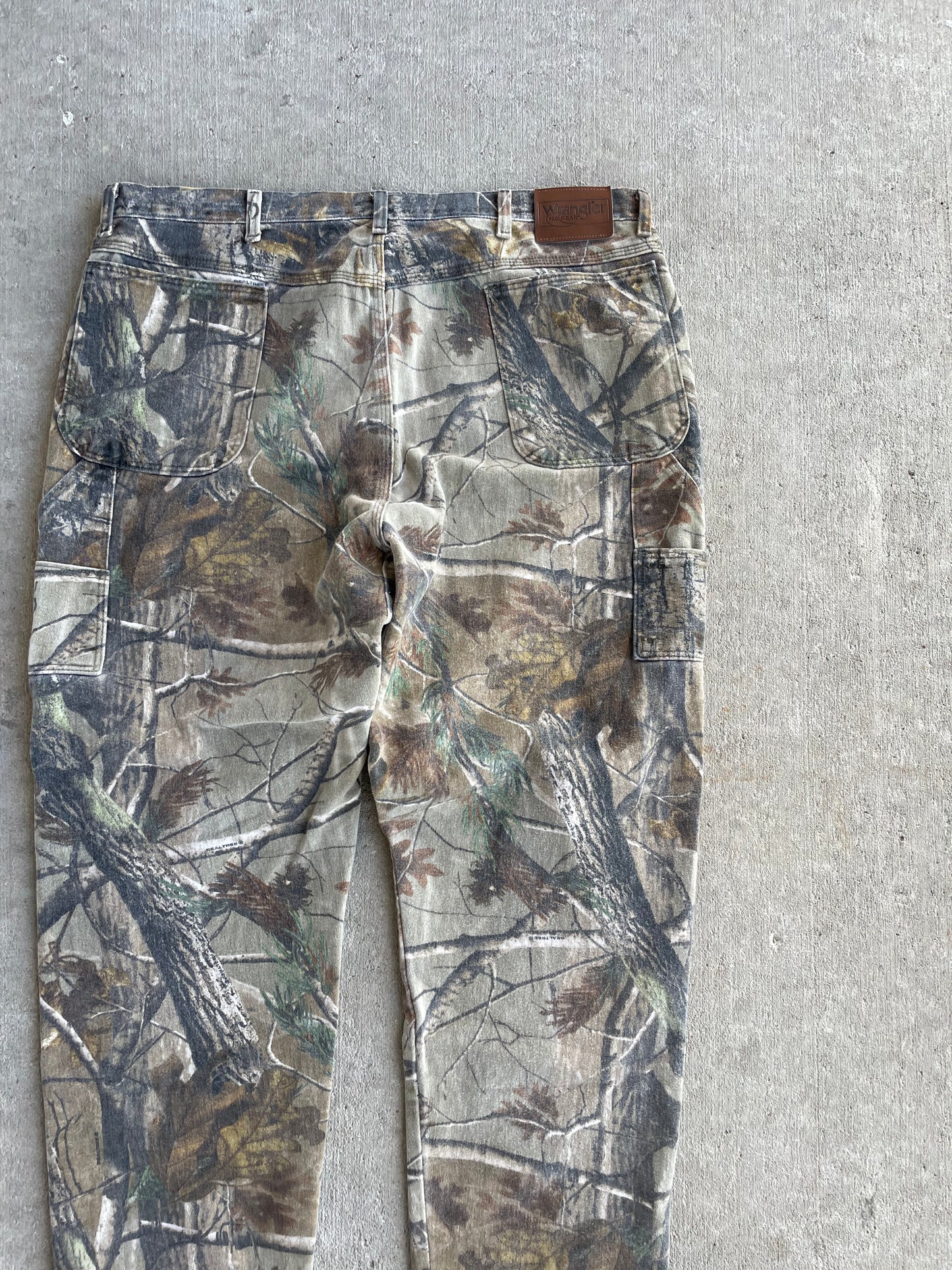 VINTAGE CAMO PANTS 41X29