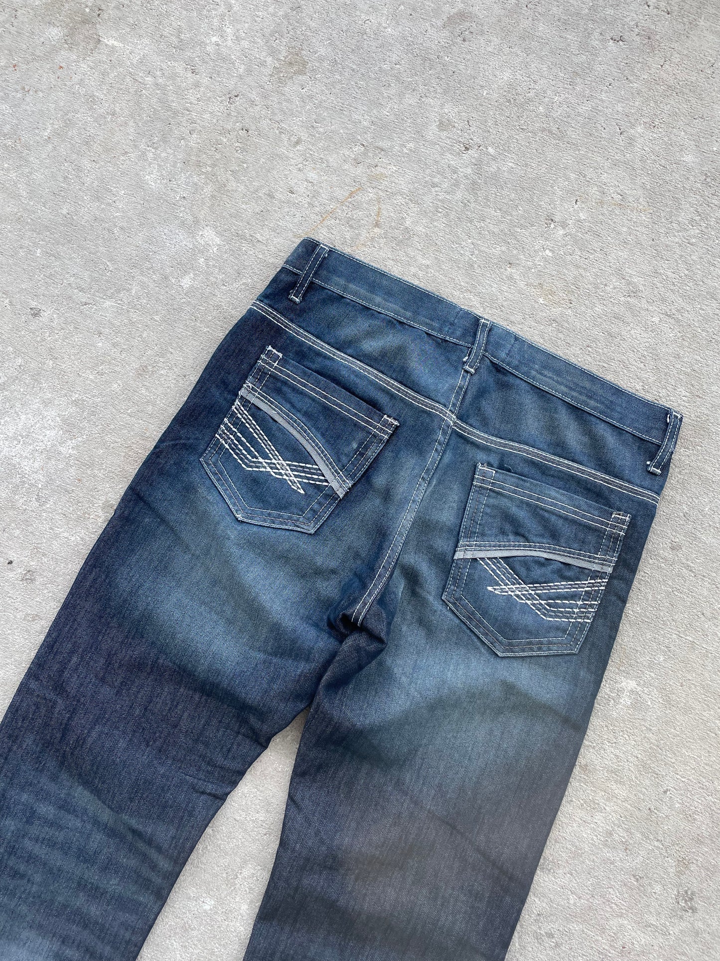 VINTAGE Y2K LIONS CREST DENIM 34X30